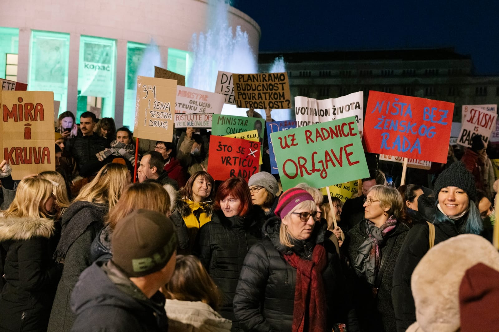 protest on womens day in solidarity with the Orljava workers