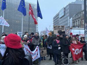 Protesten tegen heropening anti-wegkijkwet